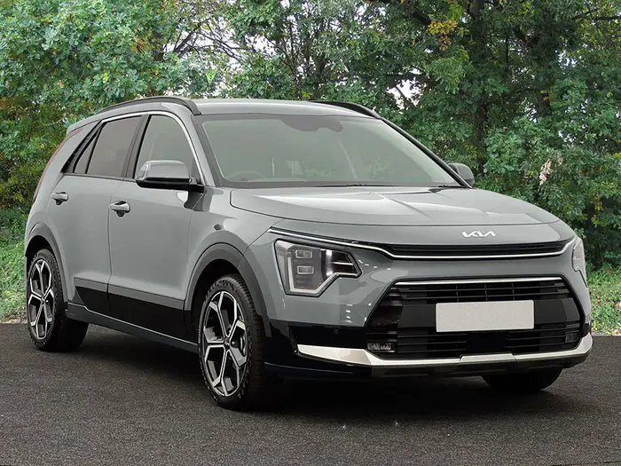 The current-generation automatic Kia Niro used for Dave's driving lessons